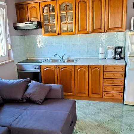Διαμέρισμα With Parking Space Palit, Rab - 24465