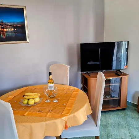 With Parking Space Palit, Rab - 24465 Apartament Rab Town
