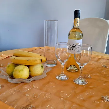 Apartament With Parking Space Palit, Rab - 24465 Rab Town