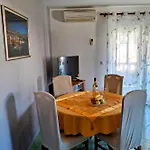 With Parking Space Palit, Rab - 24465 公寓 *